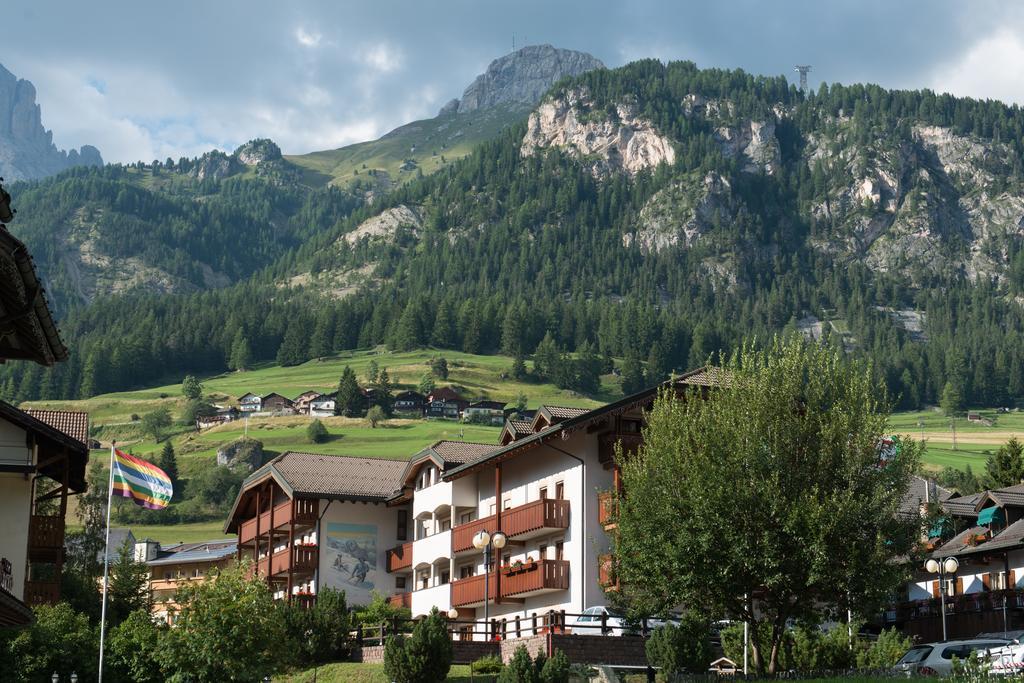 Garni Aritz Hotel Campitello di Fassa Buitenkant foto