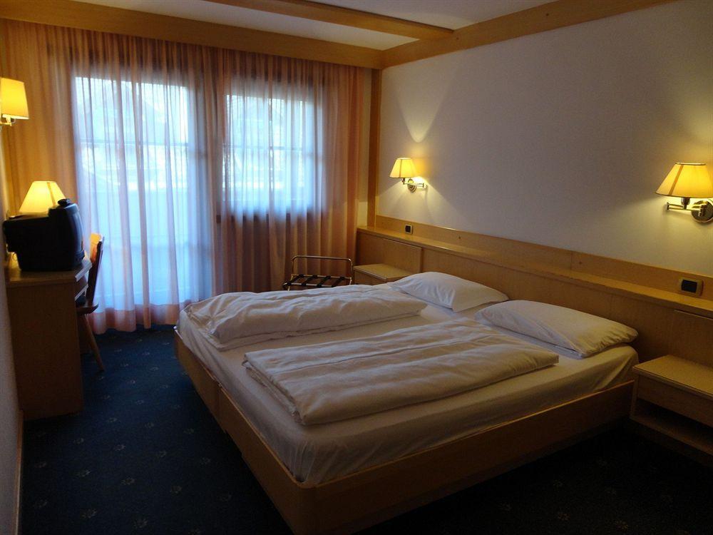 Garni Aritz Hotel Campitello di Fassa Buitenkant foto