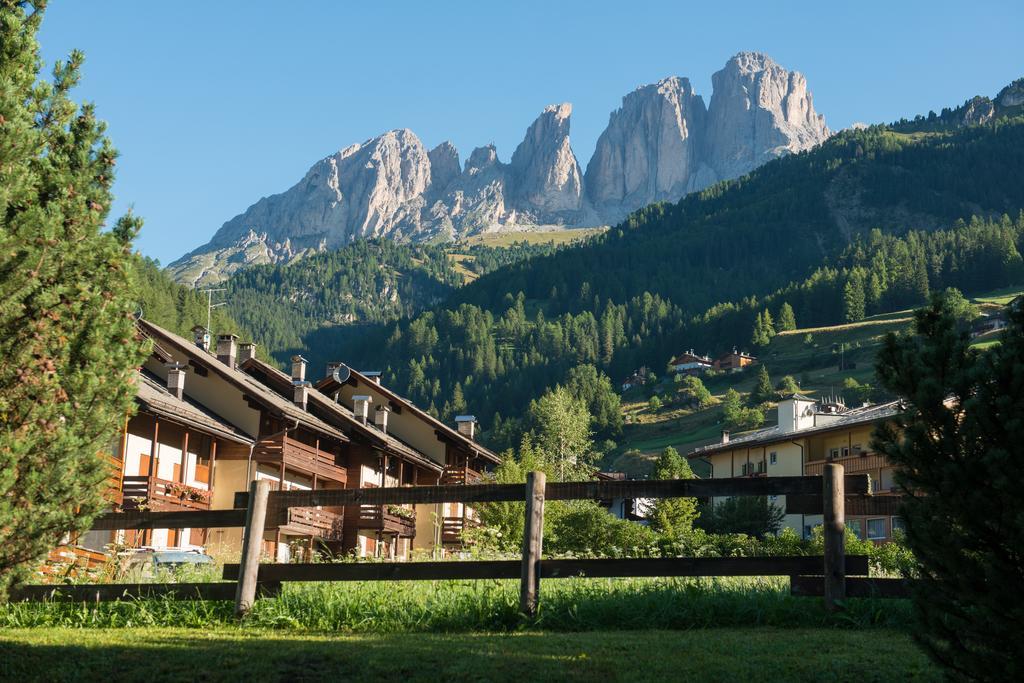 Garni Aritz Hotel Campitello di Fassa Buitenkant foto