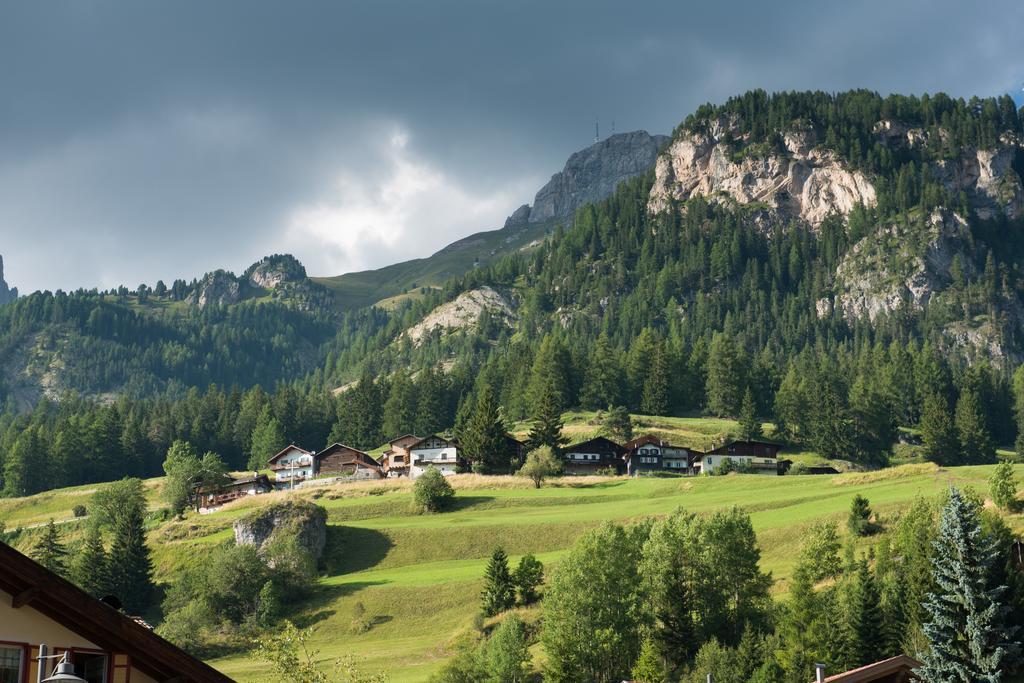 Garni Aritz Hotel Campitello di Fassa Buitenkant foto