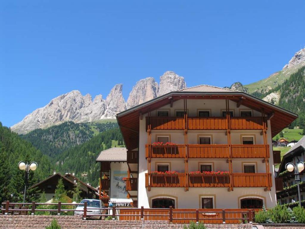 Garni Aritz Hotel Campitello di Fassa Buitenkant foto
