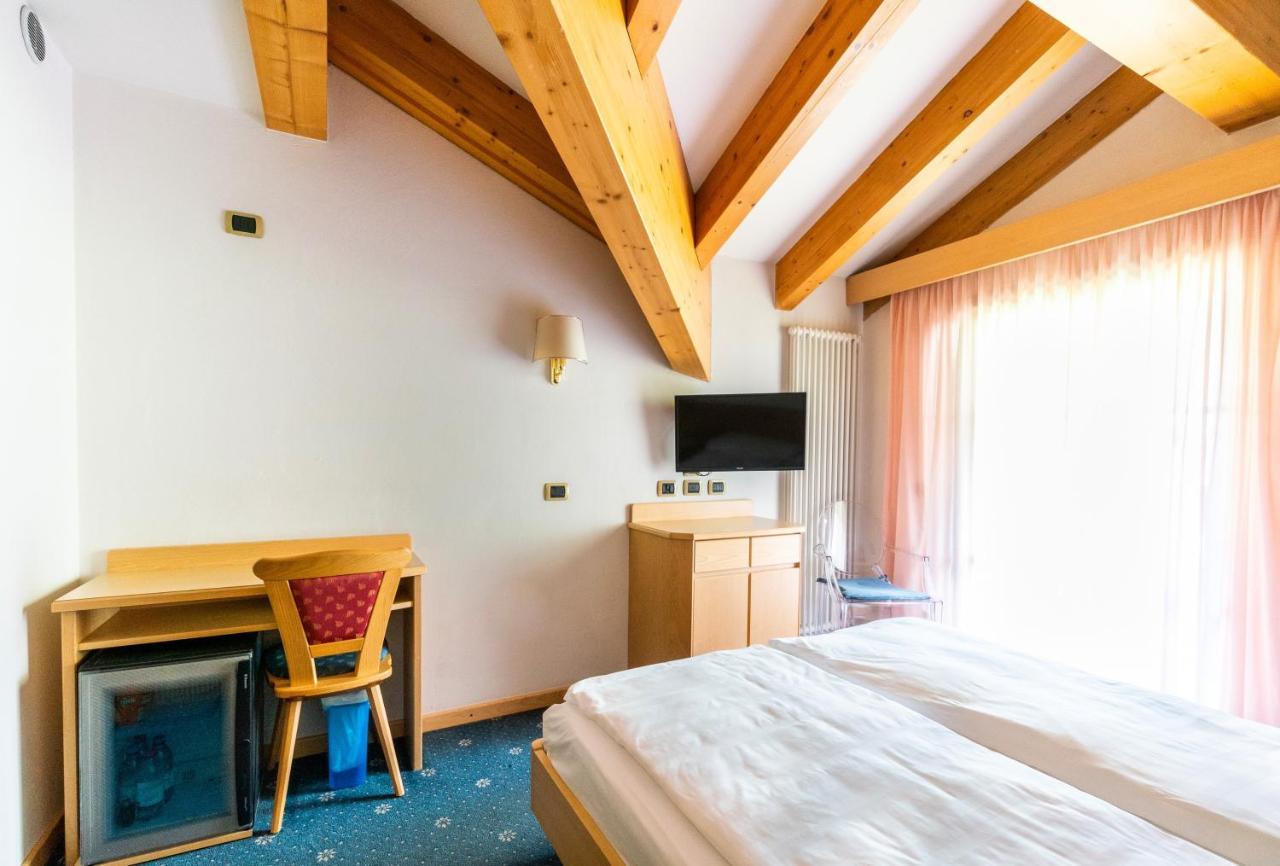 Garni Aritz Hotel Campitello di Fassa Buitenkant foto