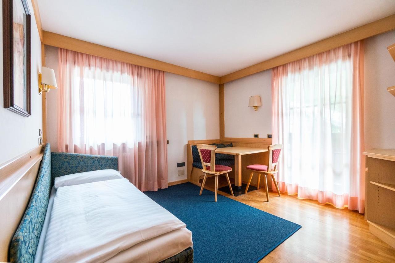 Garni Aritz Hotel Campitello di Fassa Buitenkant foto