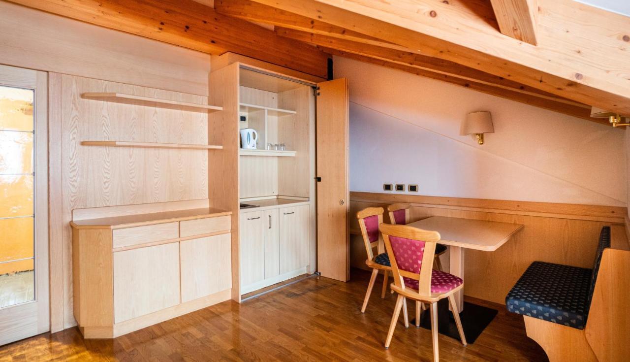 Garni Aritz Hotel Campitello di Fassa Buitenkant foto