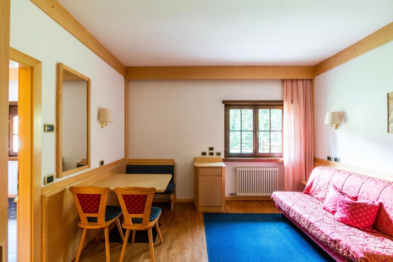 Garni Aritz Hotel Campitello di Fassa Buitenkant foto